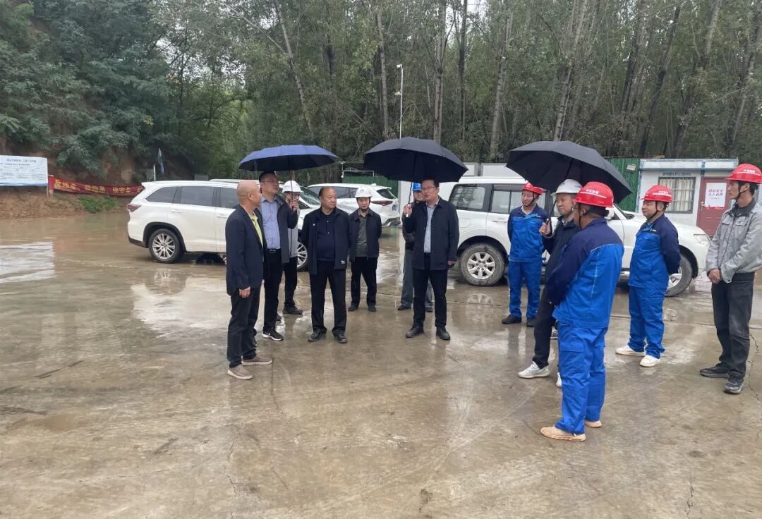 三门峡路桥集团:双节坚守保建设,督导关怀提质效